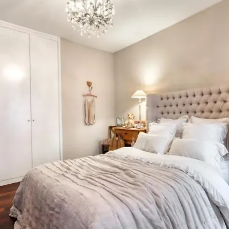 Apartment Bella's Charming At Trendy Chiado