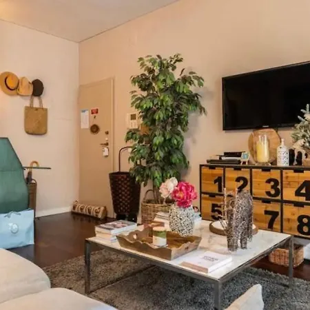 Apartment Bella's Charming At Trendy Chiado *